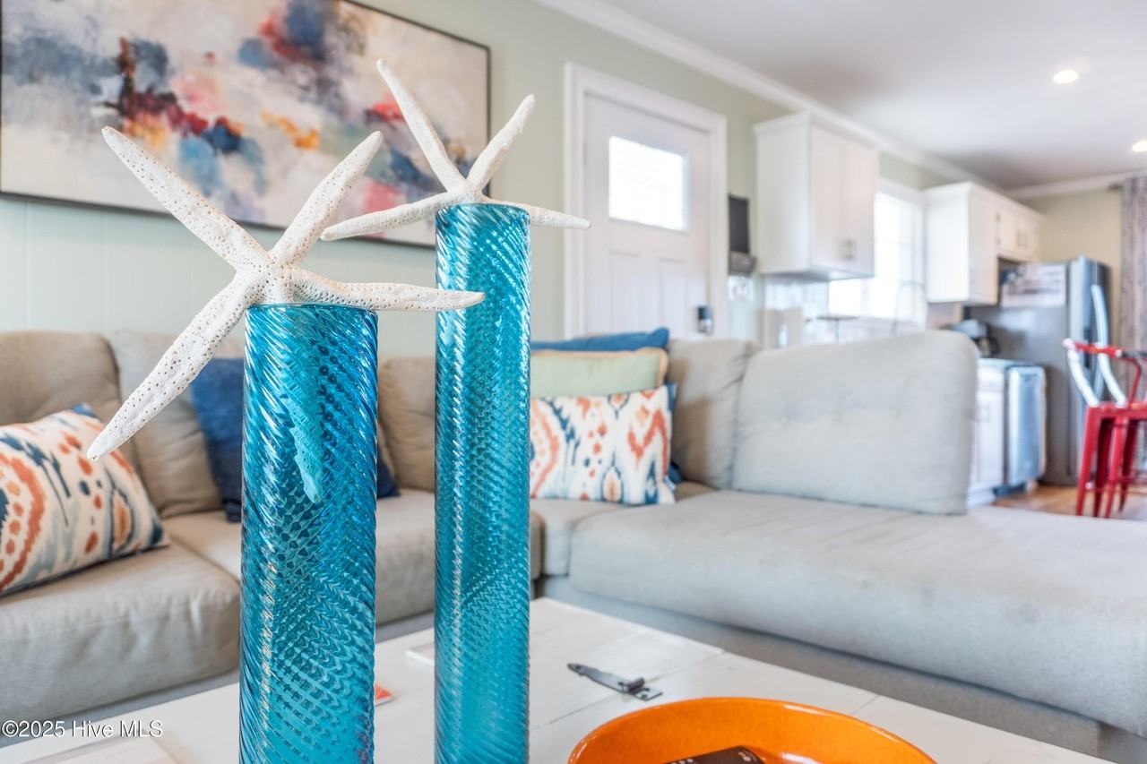 717 Canal Dr - Photo 6 of 11