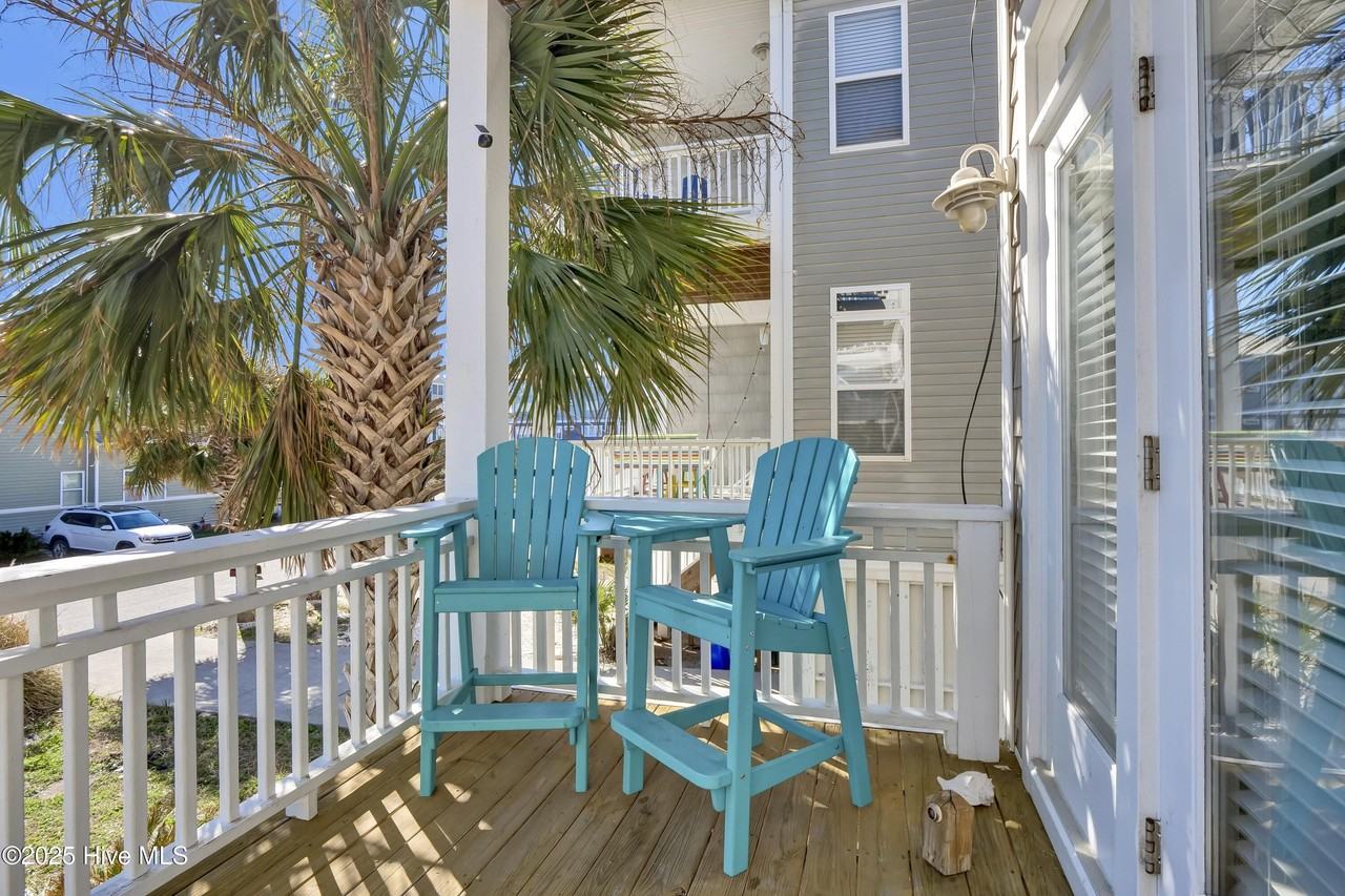 1218 Bowfin Ln Unit 1 #1 - Photo 3 of 30