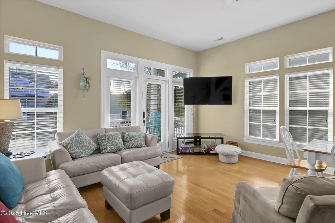 1218 Bowfin Ln Unit 1 #1 - Photo 6 of 30