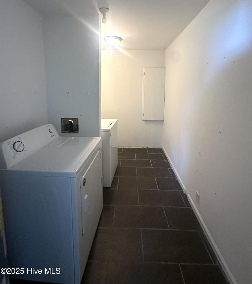 3817 Ashley Cir - Photo 5 of 14