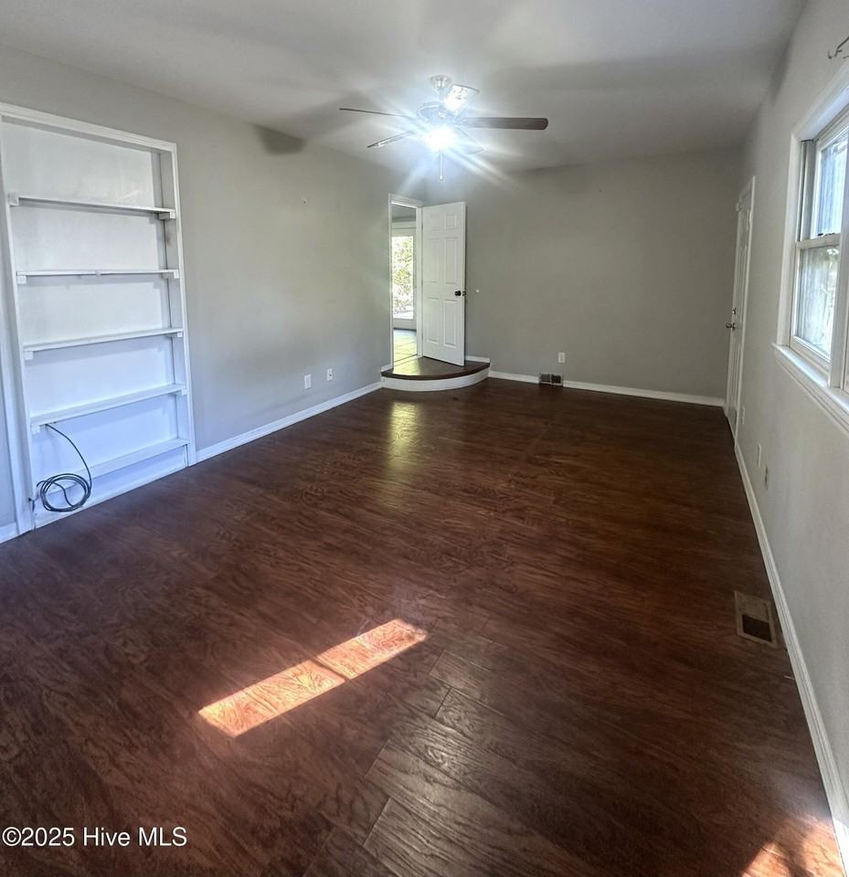 3817 Ashley Cir - Photo 6 of 14