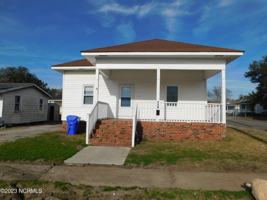 featured image of 719 Cedar Street