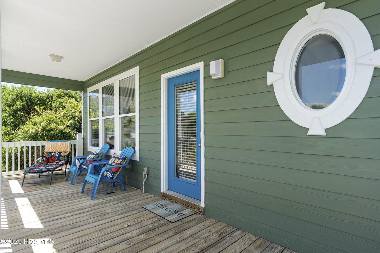 207 Aberlady Bay #UP - Photo 2 of 21