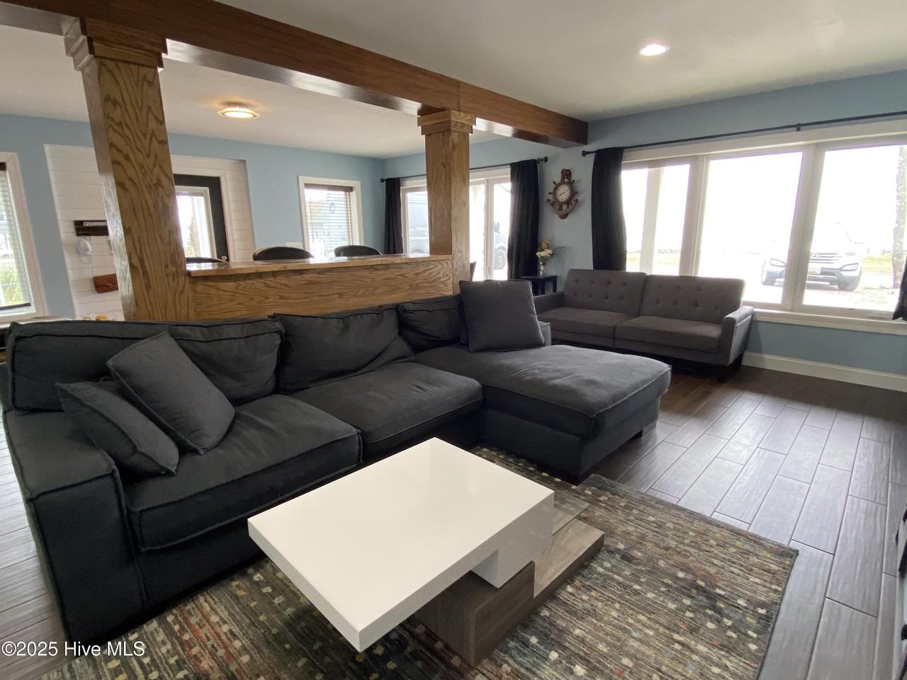 247 Shore Dr - Photo 3 of 22