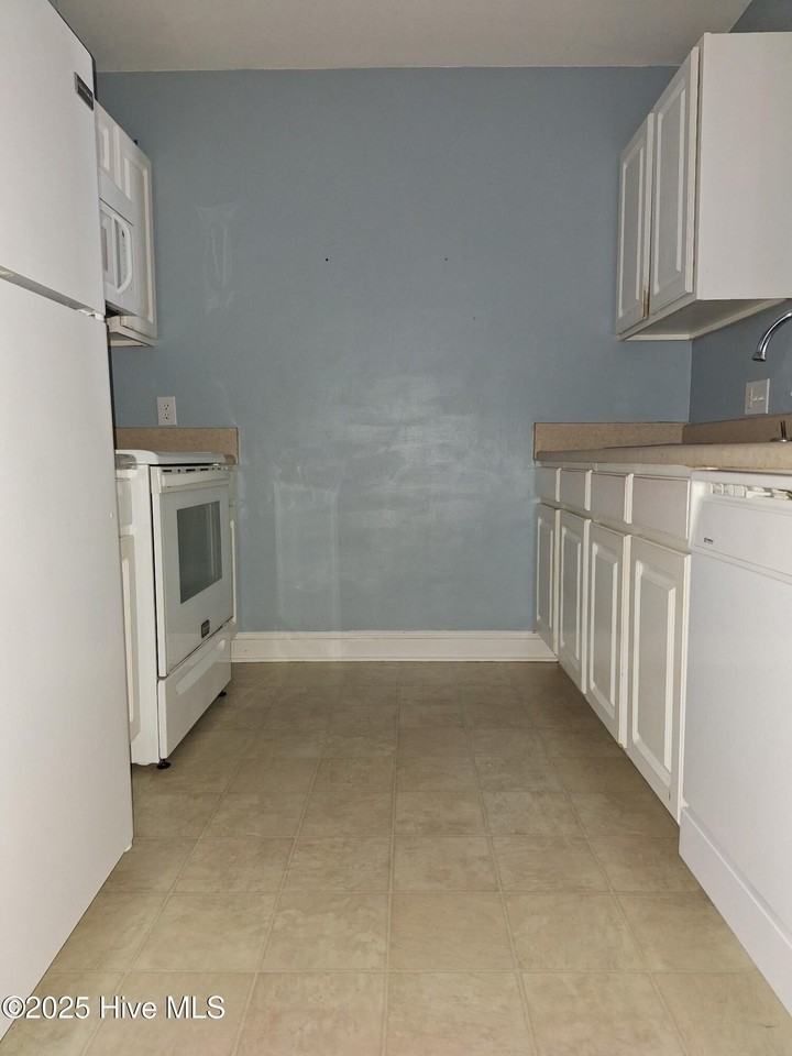 2920 Jessica Dr Unit B #B - Photo 4 of 12