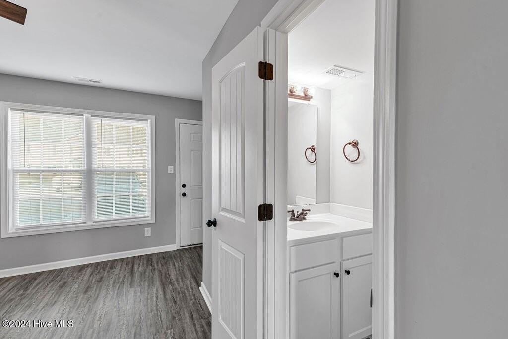 129 Cornerstone Dr - Photo 5 of 17