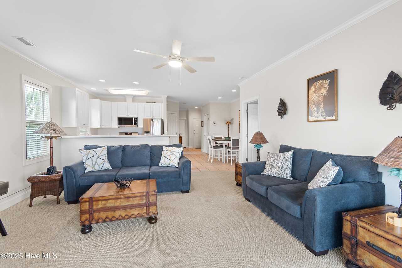 2555 St James Dr Unit 304 #304 - Photo 6 of 13