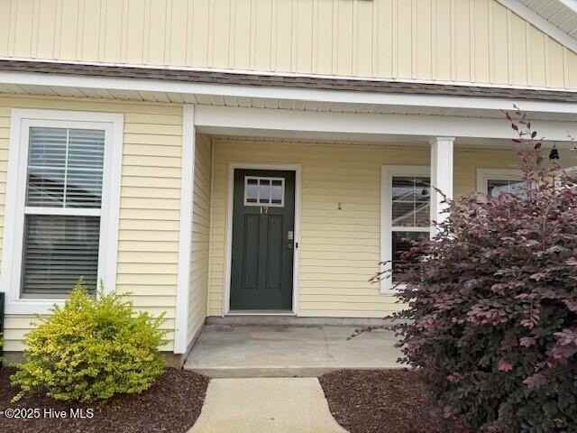 17 Biscayne Dr - Photo 3 of 21