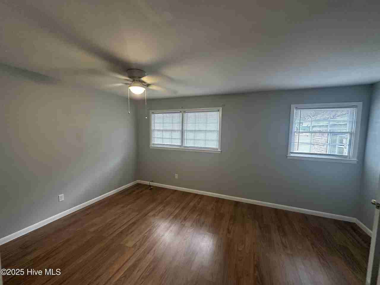 311 N Atlantic Ave - Photo 4 of 13