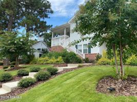 featured image of 32 North Knoll Road