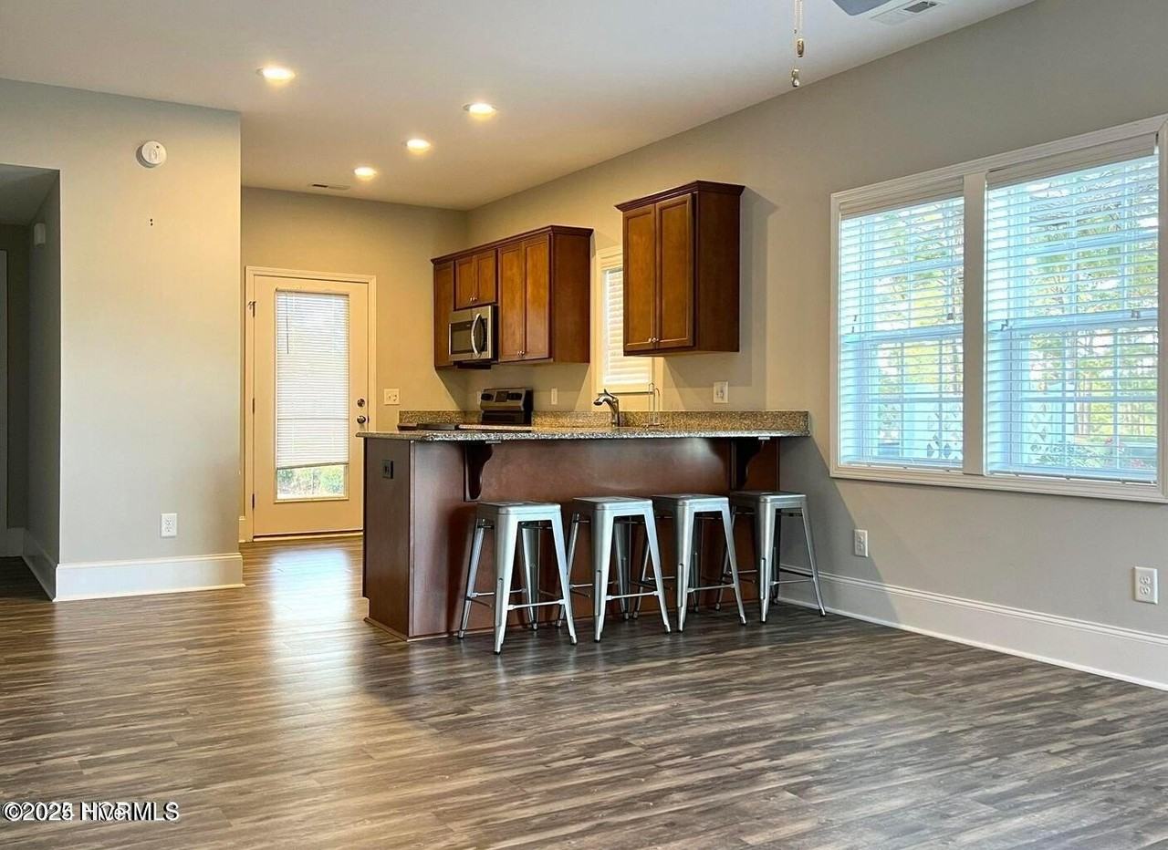 32 N Knoll Rd - Photo 5 of 12