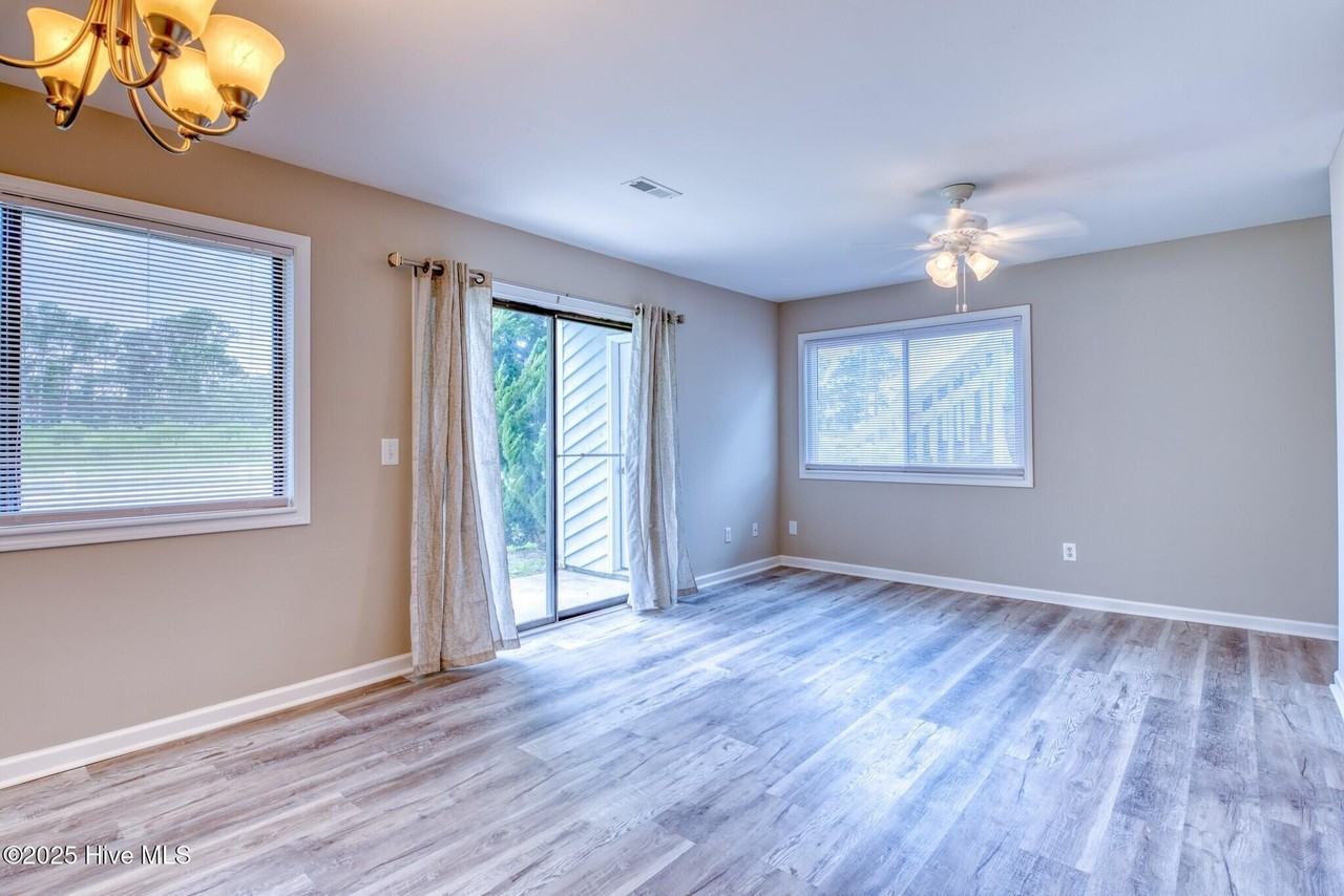 39 Roberts Rd Apt 2 #2 - Photo 3 of 14