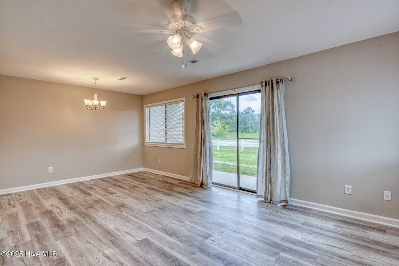 39 Roberts Rd Apt 2 #2 - Photo 4 of 14