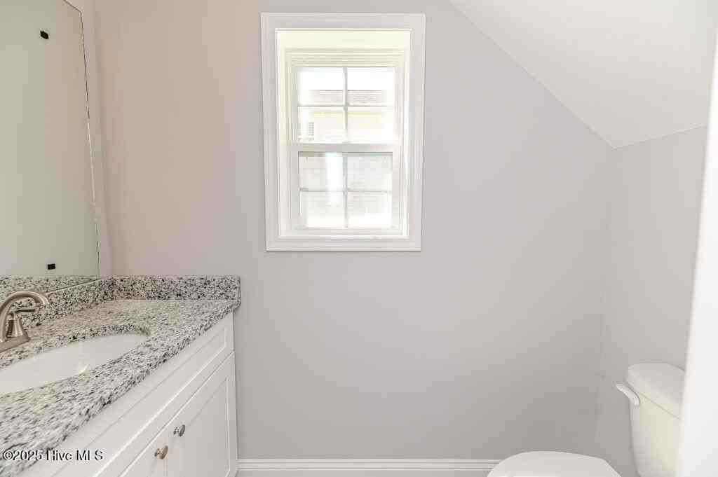 925 W Massachusetts Ave - Photo 7 of 37