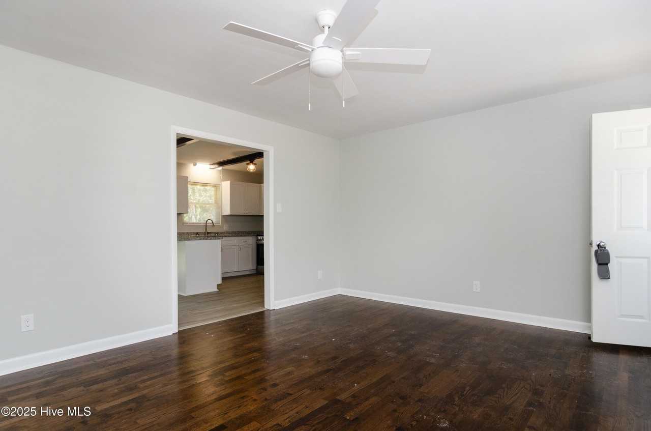 548 Antietam Dr - Photo 4 of 22