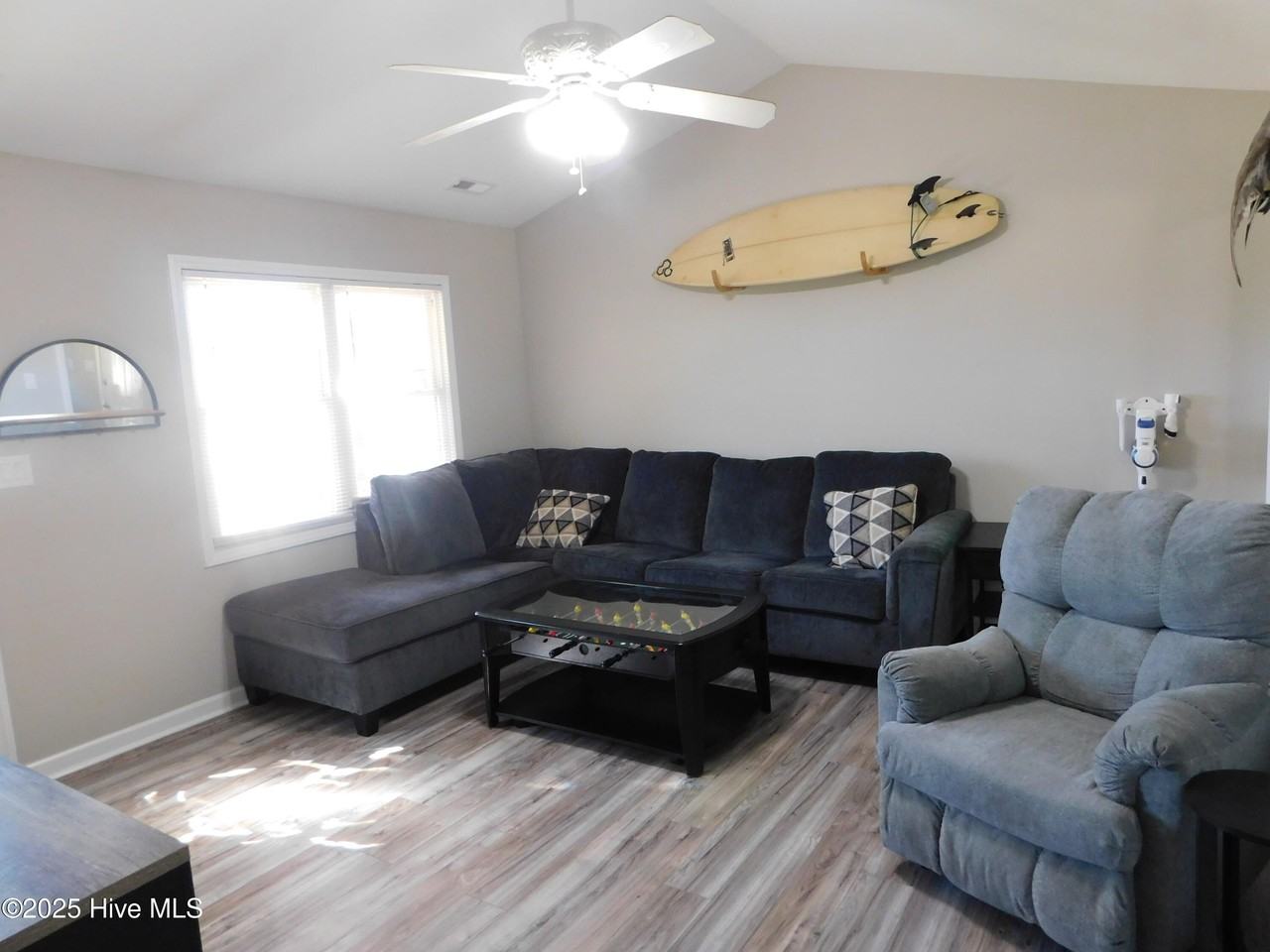 125 Green Tree Ln - Photo 3 of 18