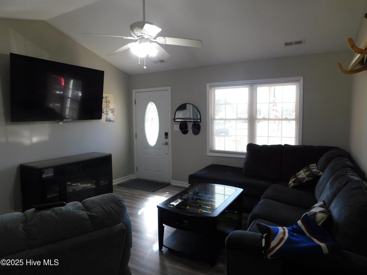 125 Green Tree Ln - Photo 4 of 18