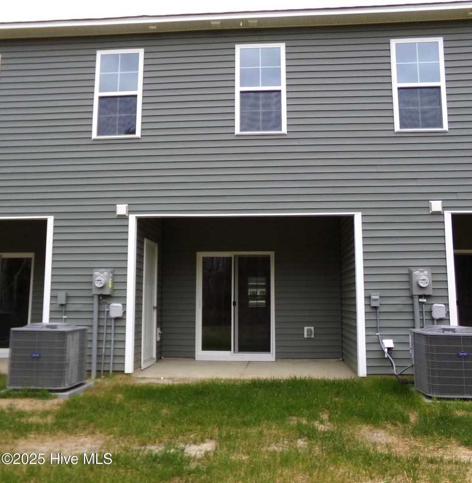 201 Loren Rd - Photo 2 of 29