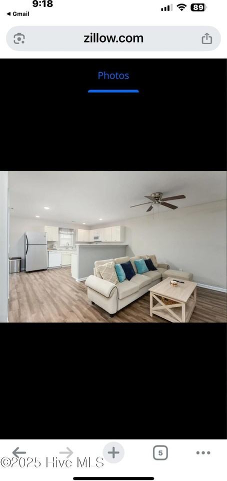 228 Jordan Ln - Photo 4 of 24