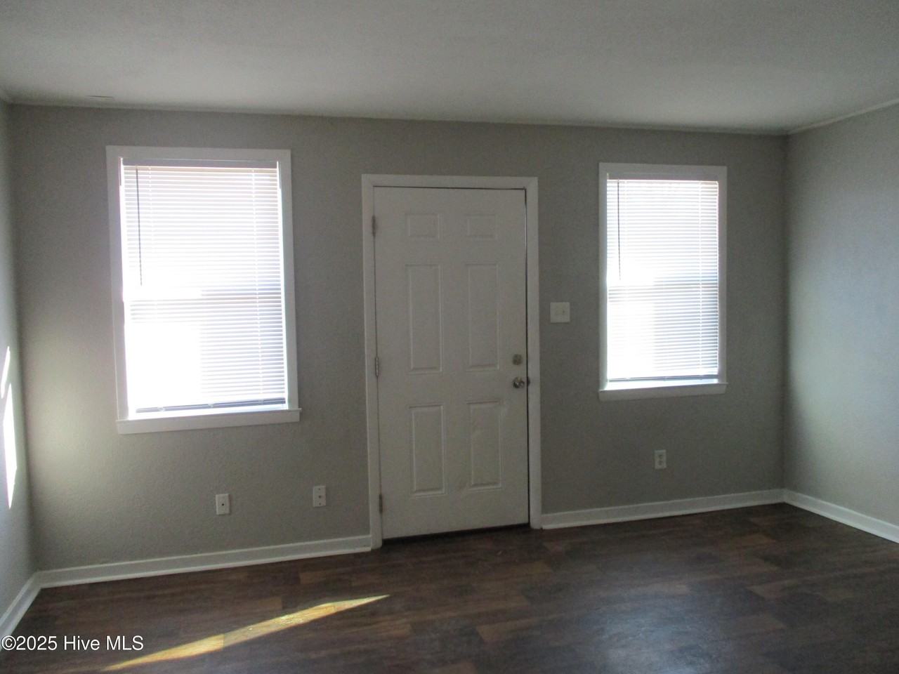 1221 Davis Street - Photo 2 of 5
