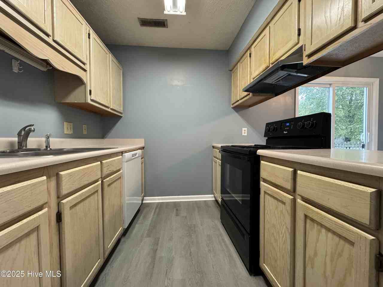 322 Tangle Oaks Court Southeast - Photo 7 of 21