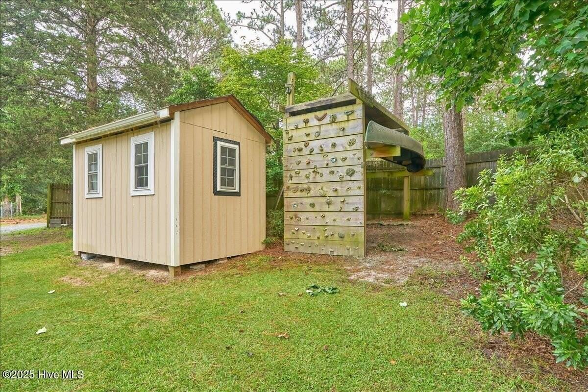 825 N Saylor St - Photo 6 of 47