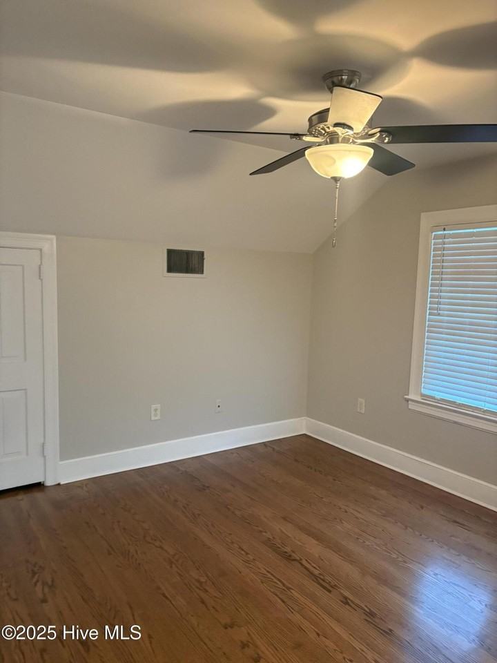 100 Atlantic Christian Col Dr W - Photo 7 of 14