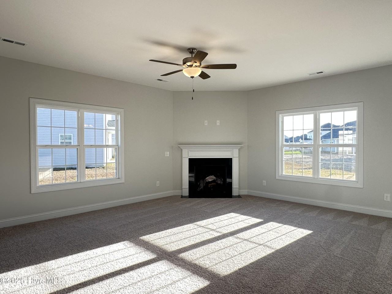 2029 Bluewater Blvd - Photo 7 of 30