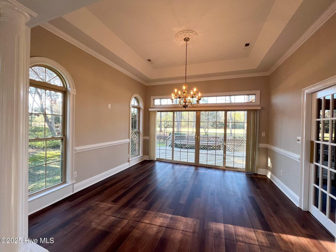 203 Westchester Dr - Photo 4 of 31