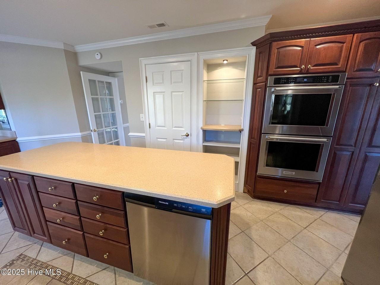 203 Westchester Dr - Photo 6 of 31