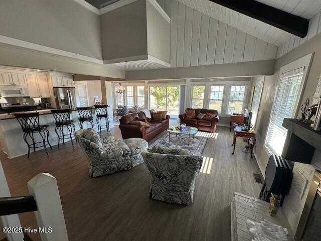 210 Twin Lakes Ct - Photo 3 of 17