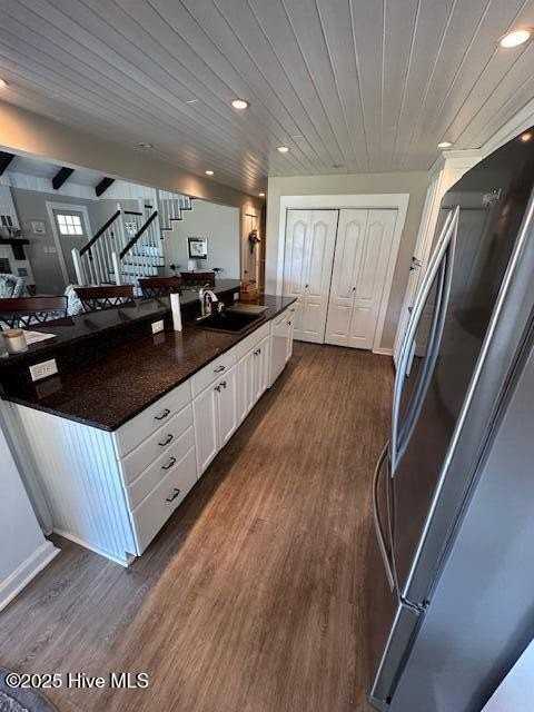 210 Twin Lakes Ct - Photo 5 of 17