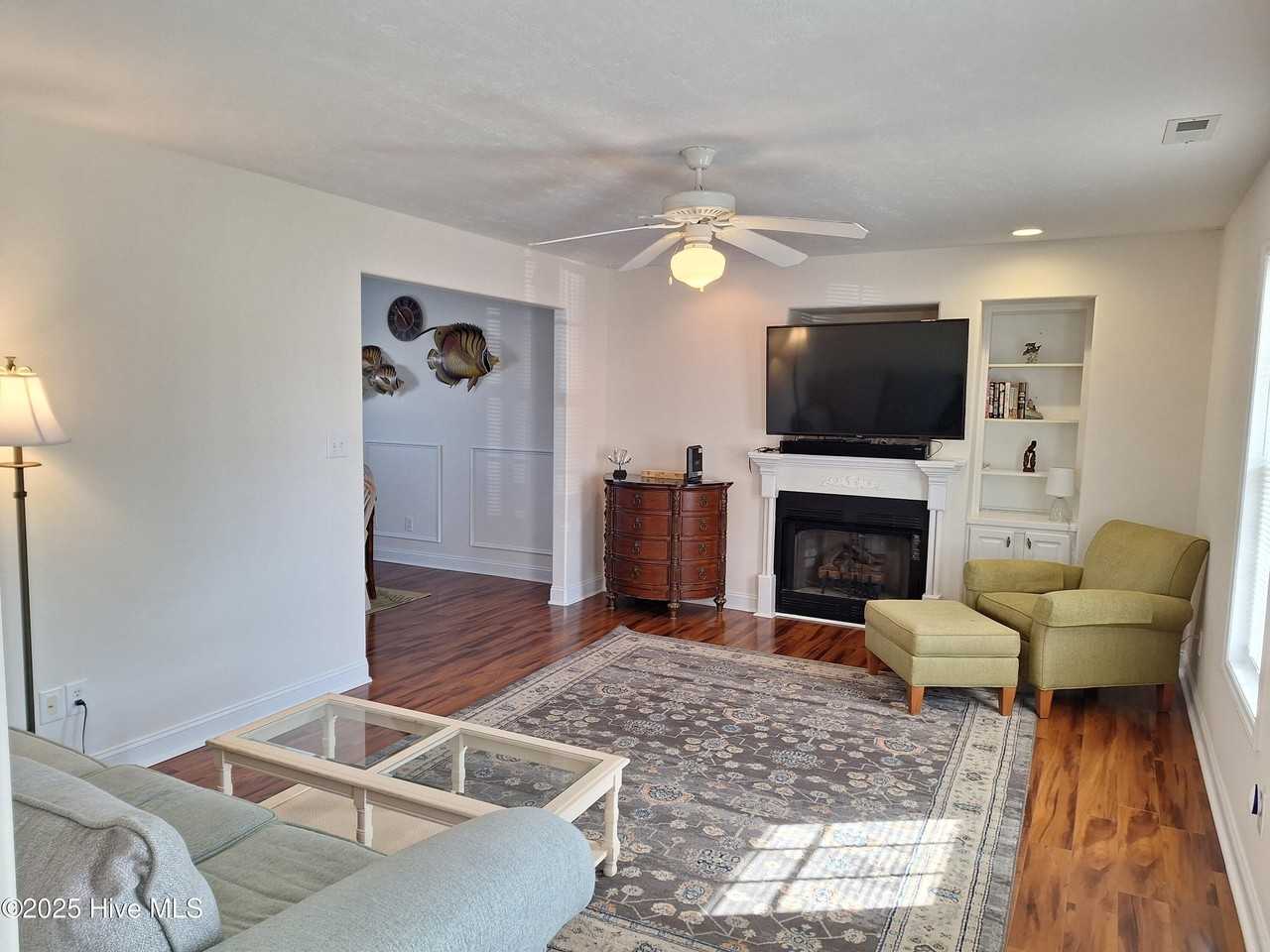 100 Madison Bay Dr - Photo 2 of 23