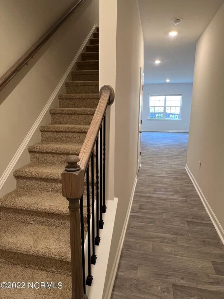 1600 Gracie Ln - Photo 2 of 21