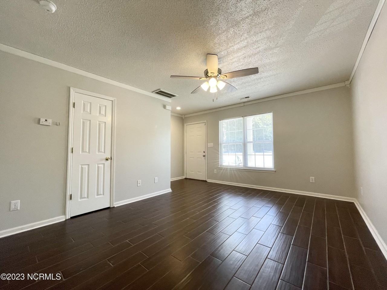 336 Bracken Pl - Photo 3 of 13