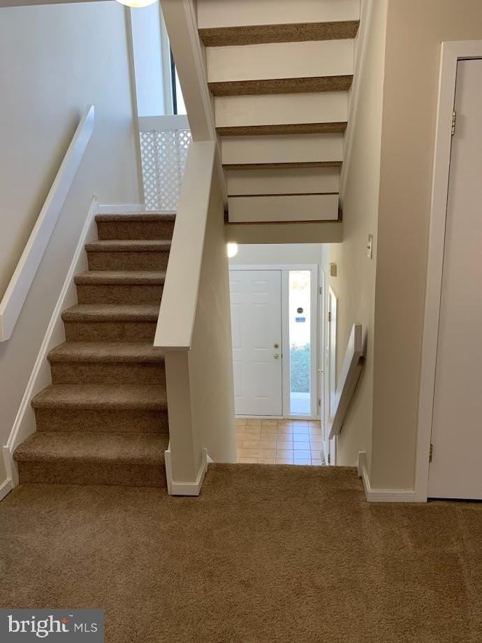 468 Lynetree Dr - Photo 7 of 50