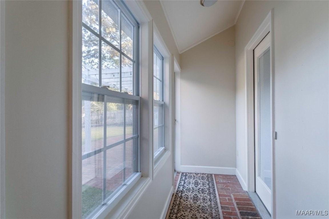 149 Ledyard Dr - Photo 6 of 40