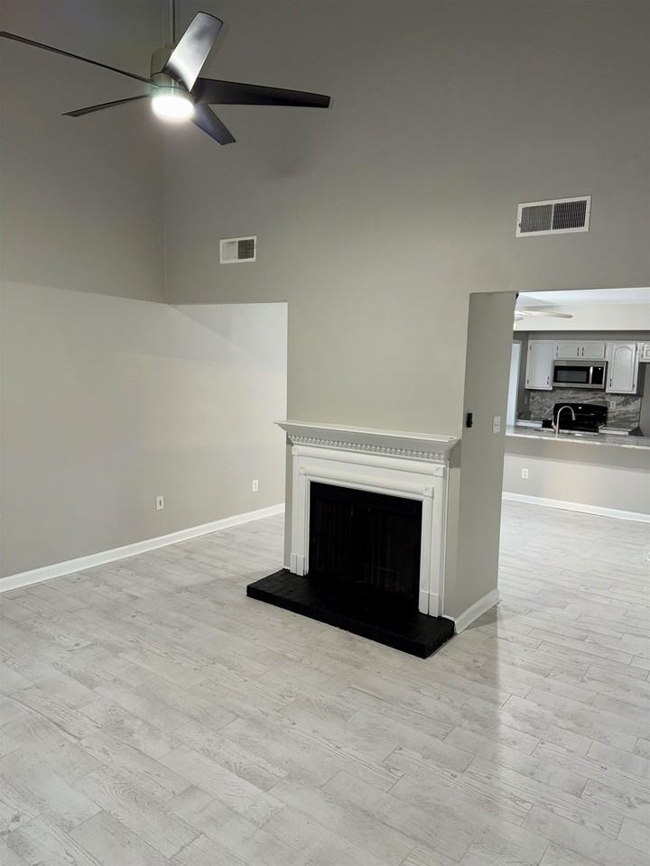 4834 Sturbridge Lane - Photo 3 of 13