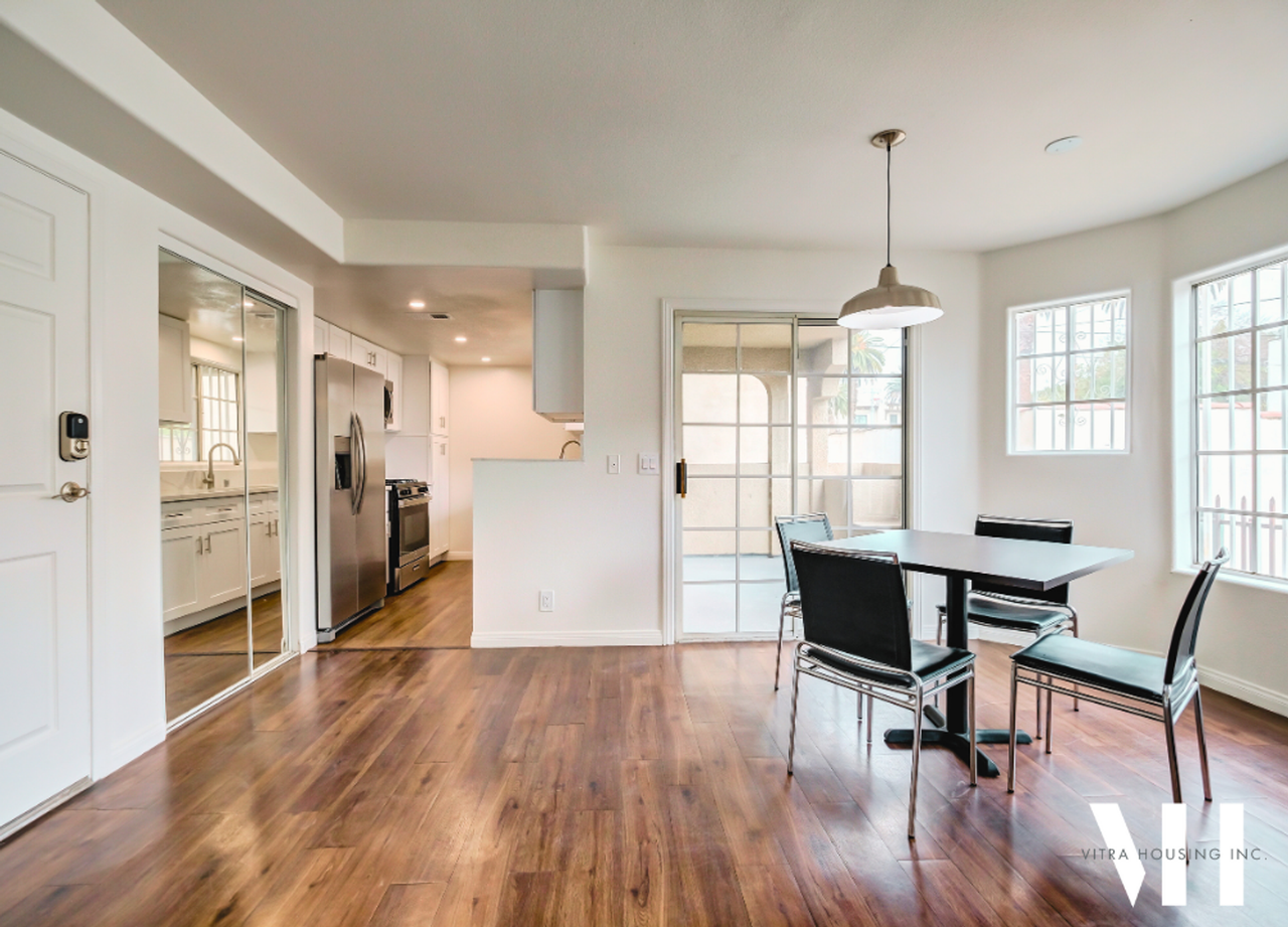 Portland Place: 2370 Portland Street - Photo 6 of 50