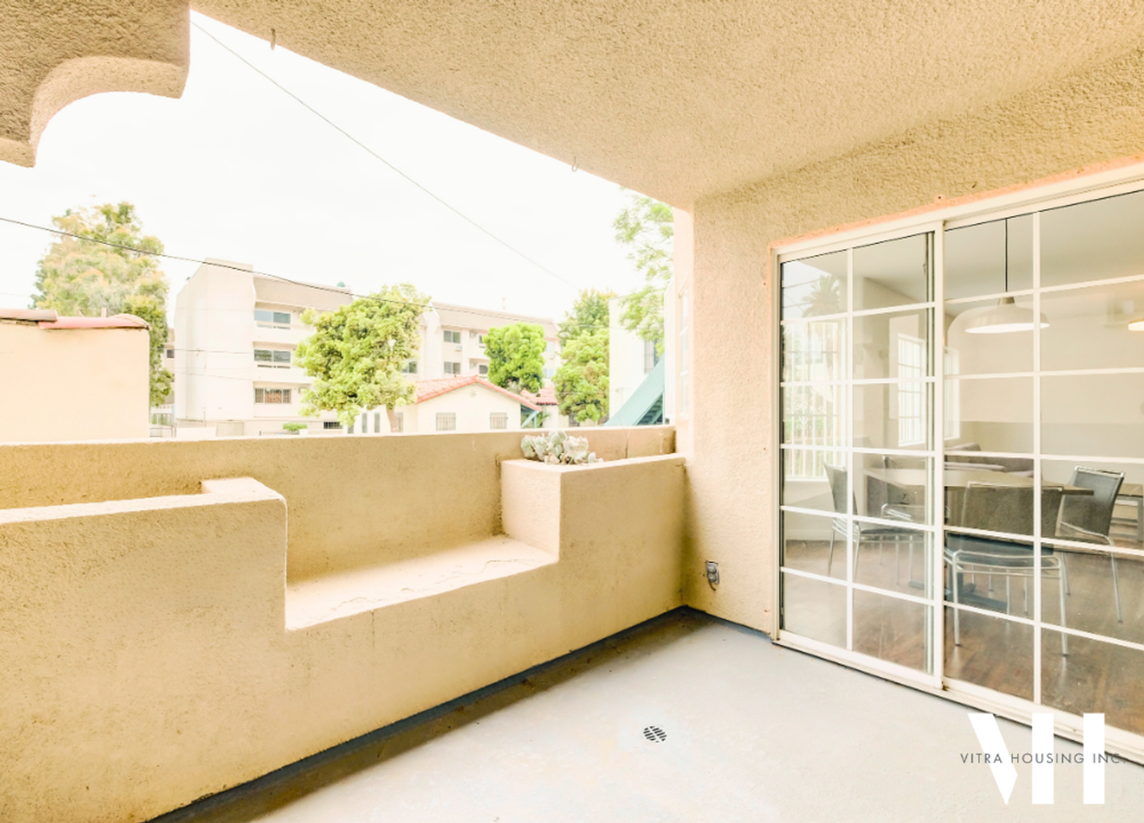 Portland Place: 2370 Portland Street - Photo 7 of 50