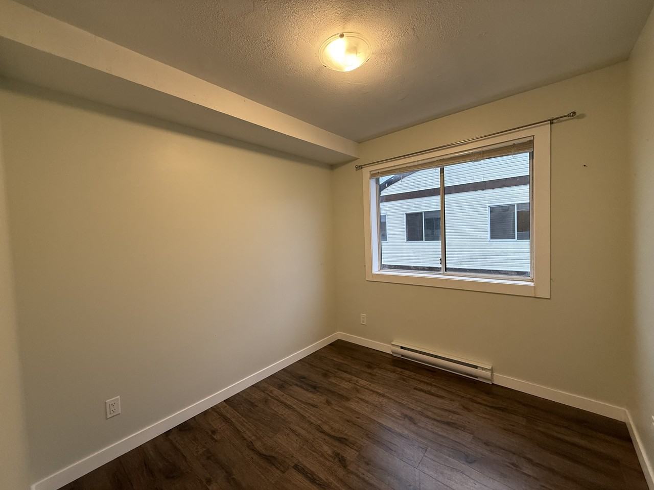 9461 301-9461 College St #1 - Photo 5 of 11