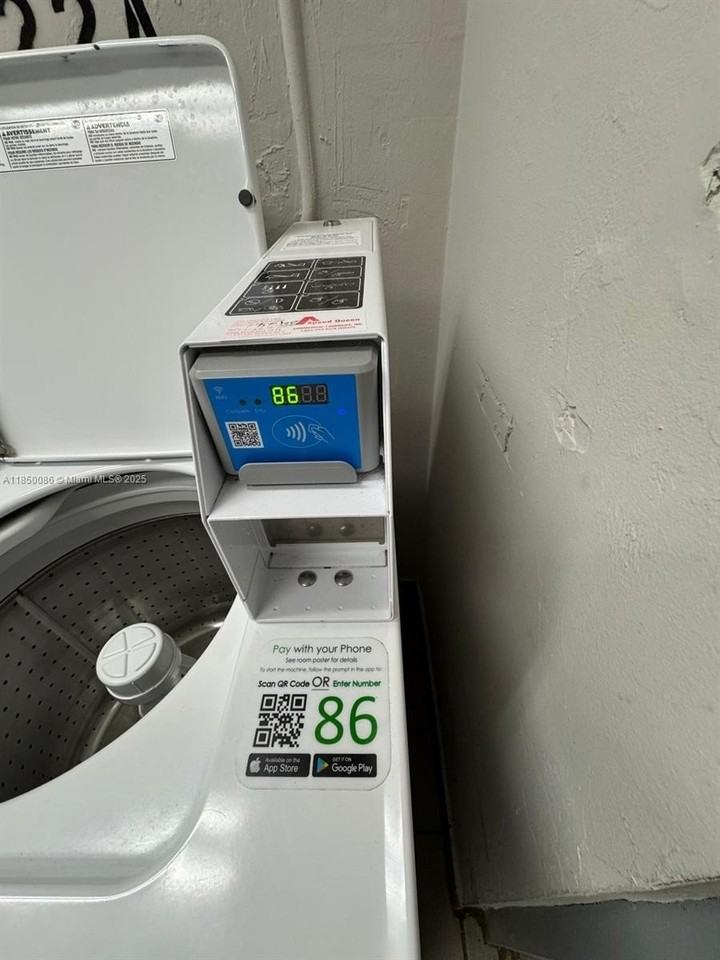 555 Ne 15th St #25G - Photo 2 of 22