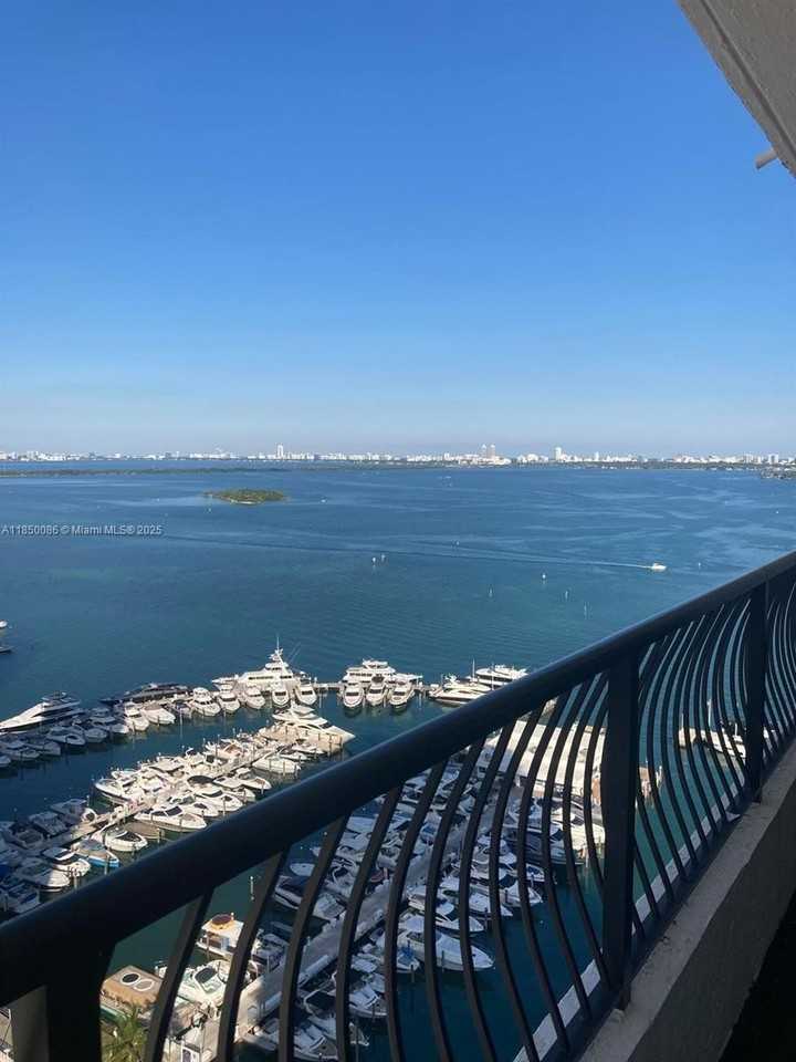 555 Ne 15th St #25G - Photo 4 of 22