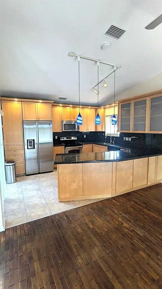 10140 Torchwood Ave #0 - Photo 6 of 18