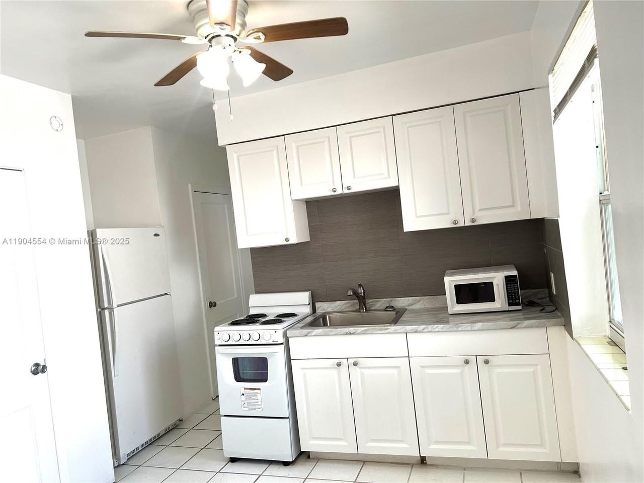 1931 Jefferson Street #E