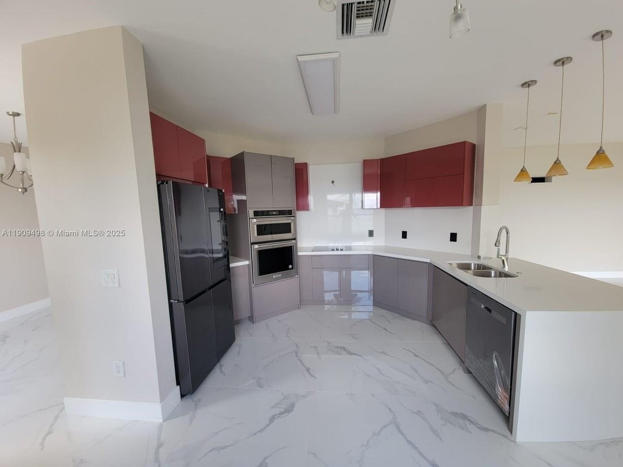 5337 Sw 183rd Ave #5337 - Photo 3 of 17