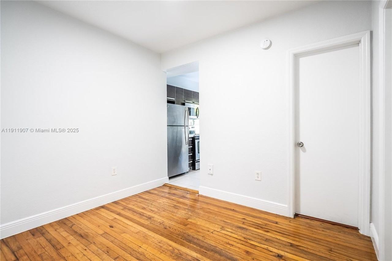 1007 Bay Dr #206 - Photo 7 of 20