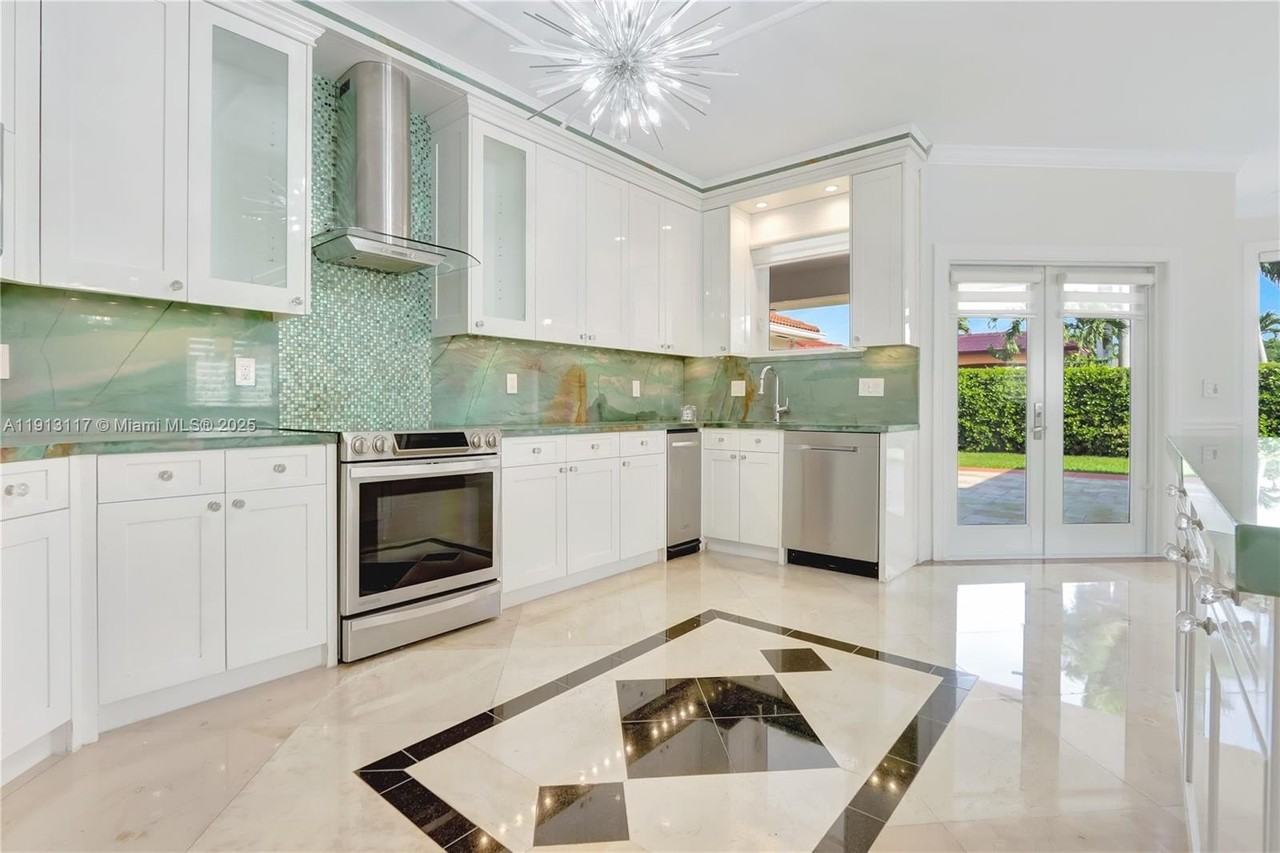 3191 Sw 133rd Ct - Photo 3 of 33