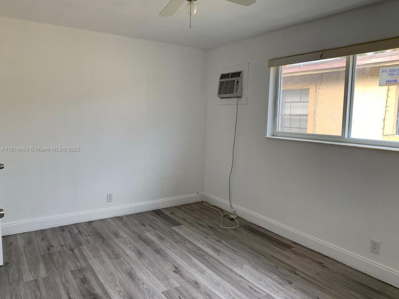 413 Nw 4th Ave #1 - Photo 5 of 7