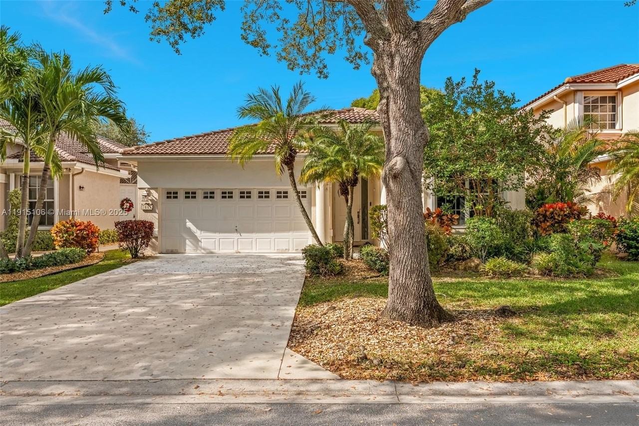 7607 Nw 70th Way - Photo 3 of 25